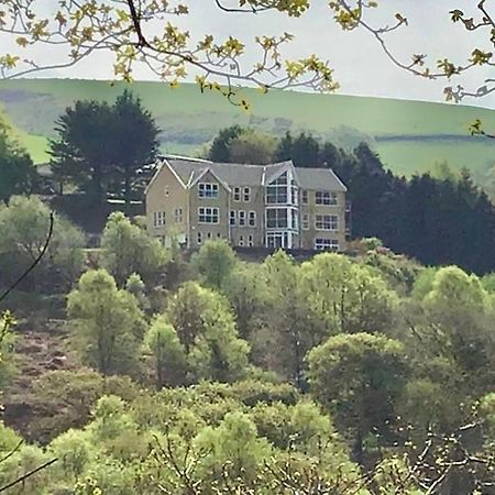 Rowan House Bed Breakfast Main House & Self Contained Self Catering Apartment Cymmer Bagian luar foto