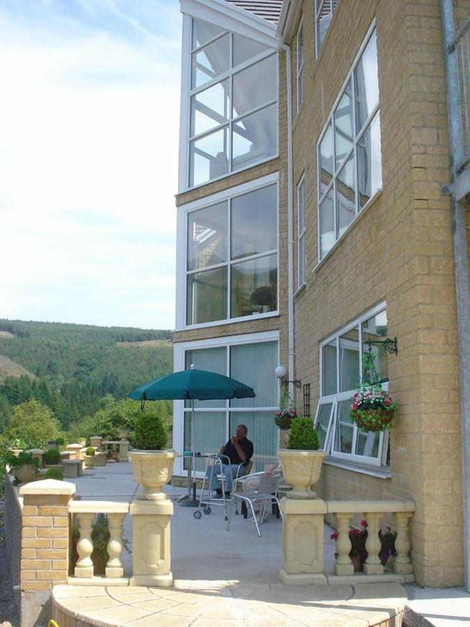 Rowan House Bed Breakfast Main House & Self Contained Self Catering Apartment Cymmer Bagian luar foto