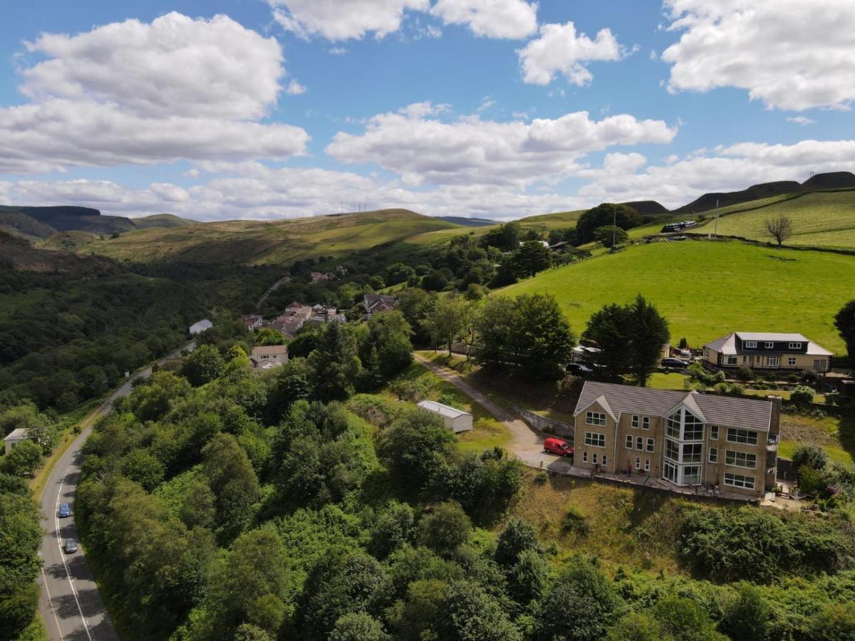 Rowan House Bed Breakfast Main House & Self Contained Self Catering Apartment Cymmer Bagian luar foto