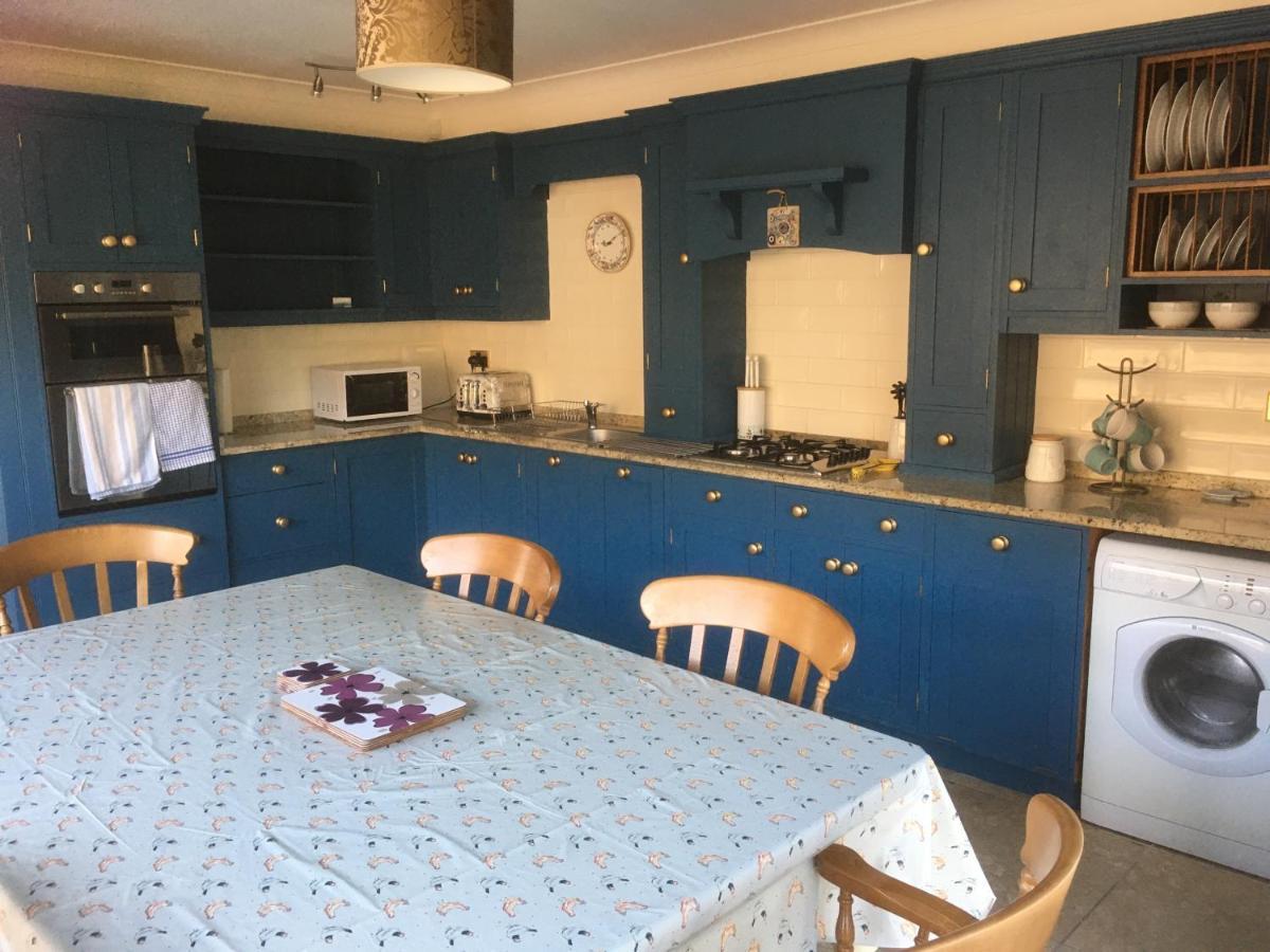 Rowan House Bed Breakfast Main House & Self Contained Self Catering Apartment Cymmer Bagian luar foto