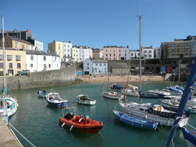Rowan House Bed Breakfast Main House & Self Contained Self Catering Apartment Cymmer Bagian luar foto