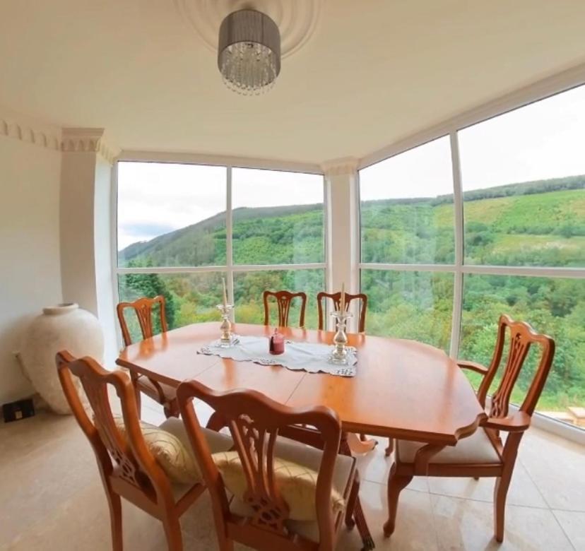 Rowan House Bed Breakfast Main House & Self Contained Self Catering Apartment Cymmer Bagian luar foto
