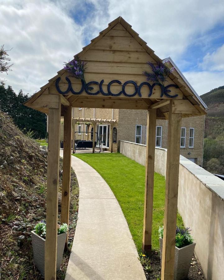 Rowan House Bed Breakfast Main House & Self Contained Self Catering Apartment Cymmer Bagian luar foto