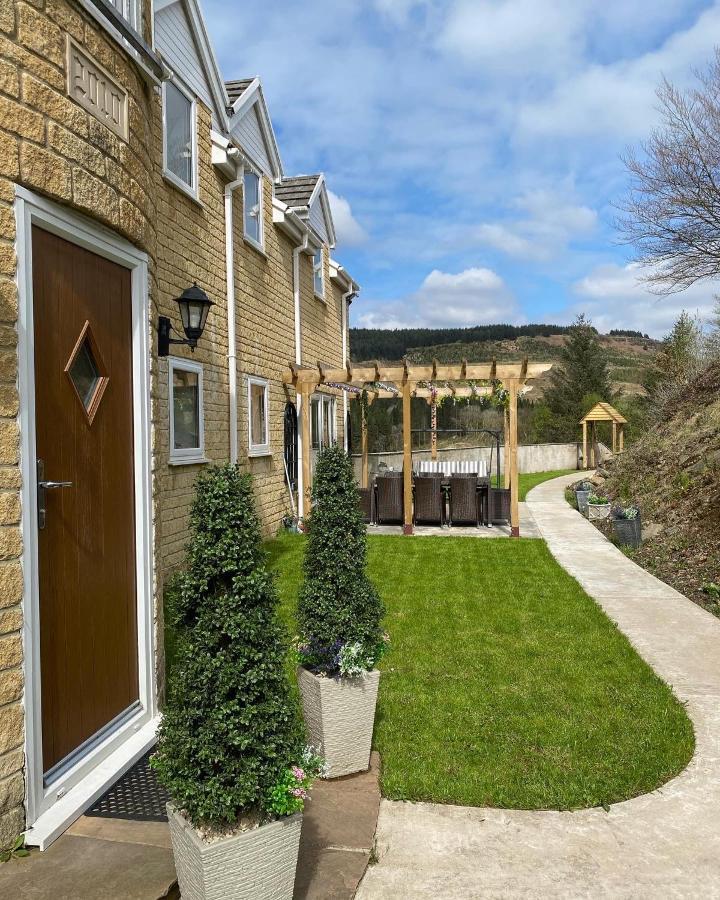 Rowan House Bed Breakfast Main House & Self Contained Self Catering Apartment Cymmer Bagian luar foto